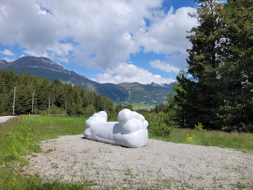 NO GO        /  a bench for rethinking destinations